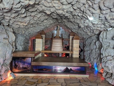 Waqf Saydeh El Inaya - Adonis Jbeil — photograph 5