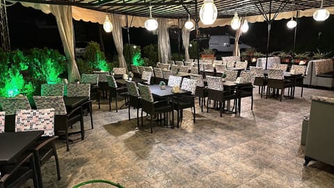 Al Wissam Restaurant — photograph 3