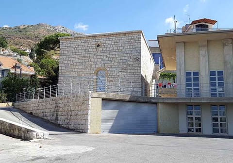 Mar Youhanna Church — photograph 6