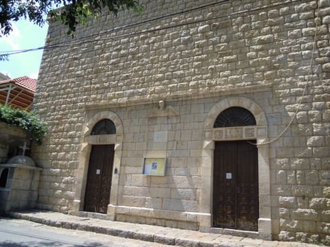 St. Georges - Church — photograph 2