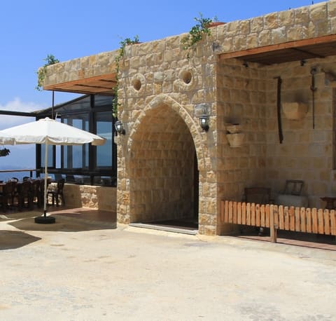 Jiddu La Milhem Restaurant — photograph 4