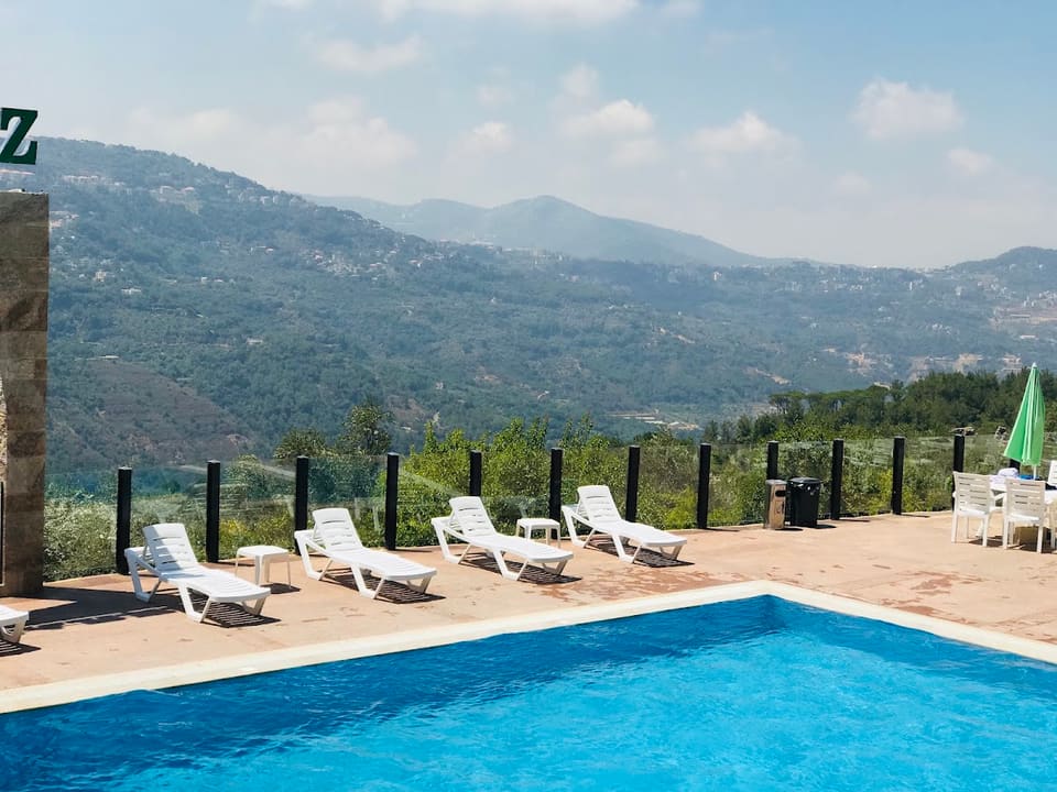 AL KAREZ resort - Kafarmatta