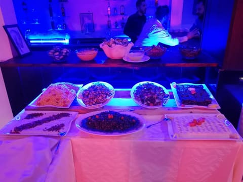 Home Restaurant — photograph 4