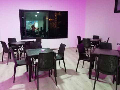 Home Restaurant — photograph 5