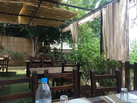 Al Hour Resto — photograph 6
