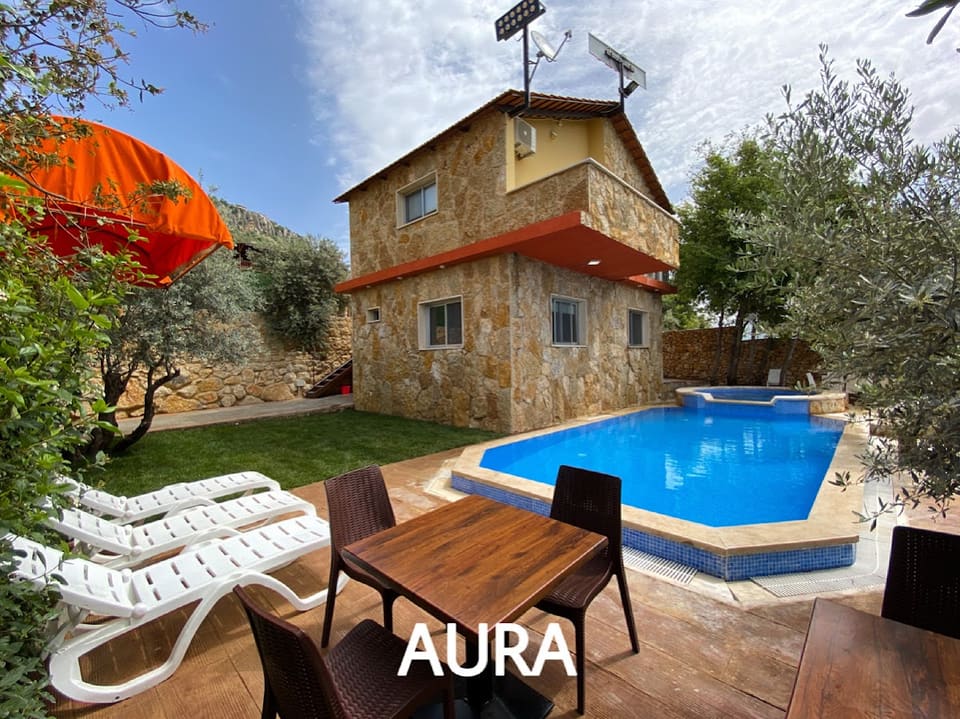 Aura Resort