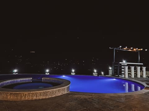 Euphoria Pool House — photograph 3