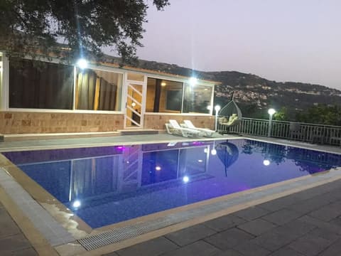 pure private pool kfarmatta — photograph 3