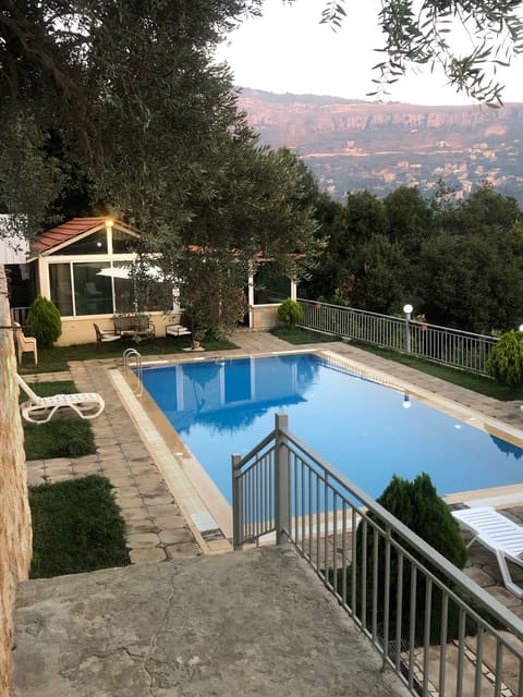 pure private pool kfarmatta — photograph 4