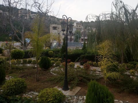 Abey Public Park — photograph 2