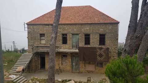 Al Qasr Al Tanoukhi — photograph 4