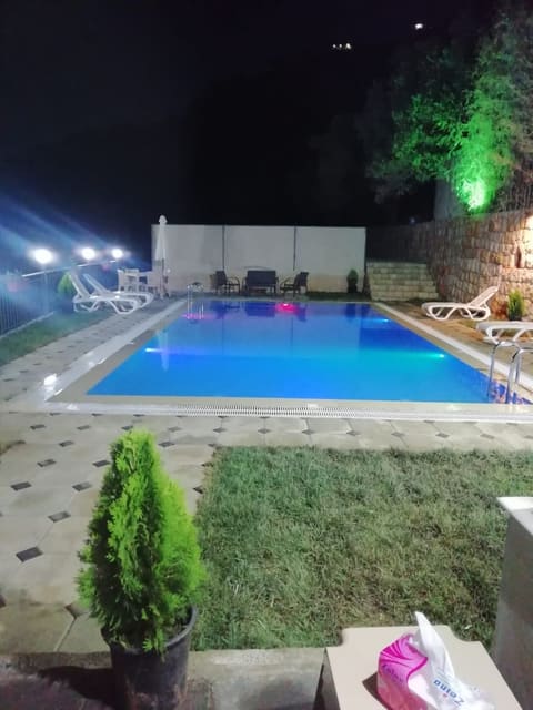 Swiss Private pool — photograph 3