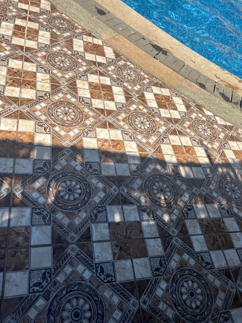 Swiss Private pool — photograph 4