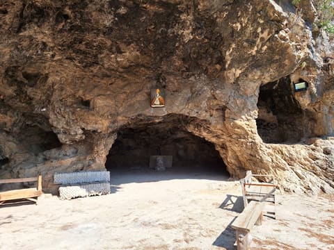 Qanoubine Monastery — photograph 5