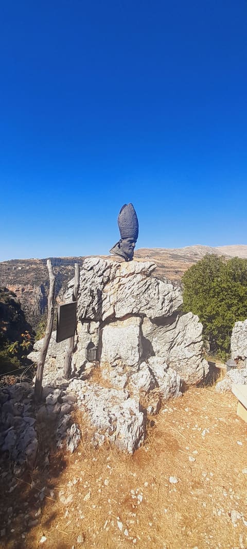 Cliffside-stop — photograph 2