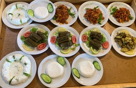 Beit El Habayeb Restaurant — photograph 2