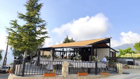 Beit El Habayeb Restaurant — photograph 3