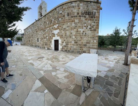 St Awtel Church — photograph 4