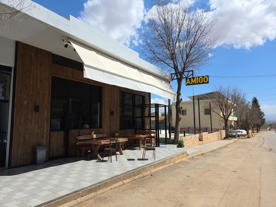 Amigo Resto Cafe - Deir El Ahmar