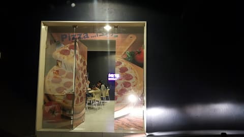 Pizza & Burger — photograph 5