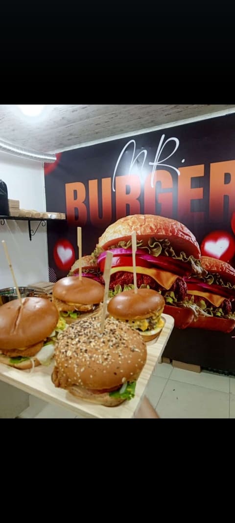 MR.BURGER — photograph 2
