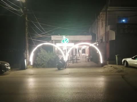 Moodies — photograph 4