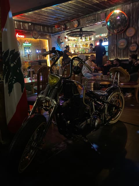 Cholo Lounge — photograph 4