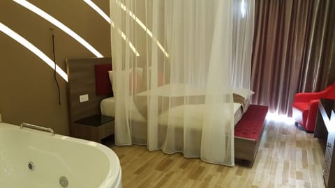 JOUNIEH SUITES BOUTIQUE HOTEL — photograph 4