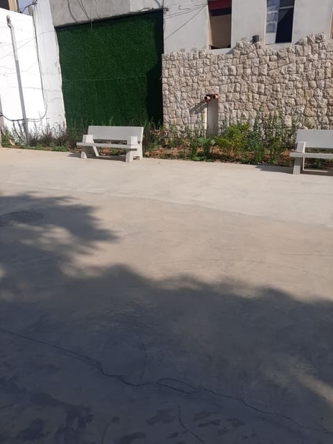 Public Garden of Zouk Mosbeh — photograph 3