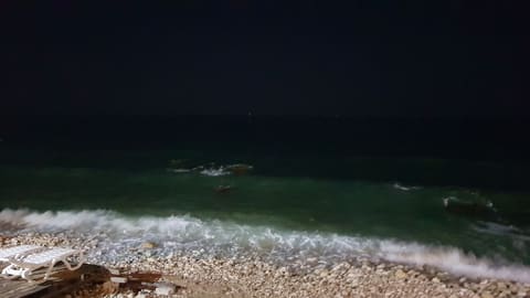 7abayeb Cafe — photograph 4