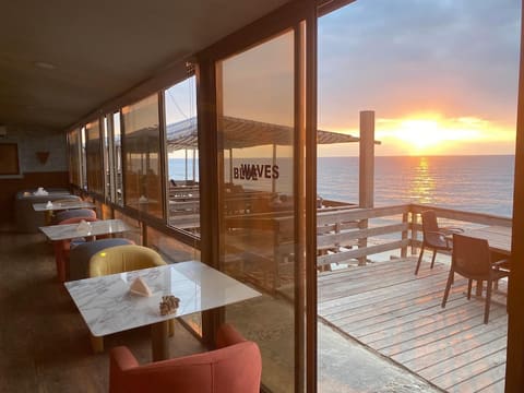 Blue Waves Restaurant — photograph 4