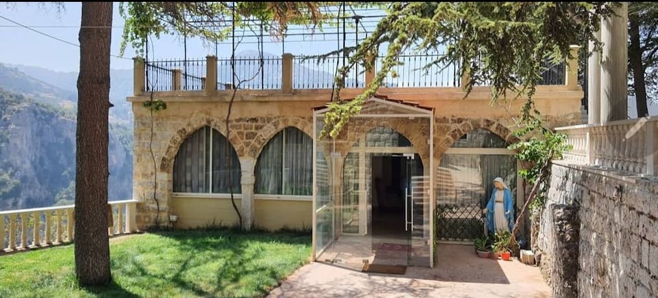 Hotellerie saint anthony the great tannourine