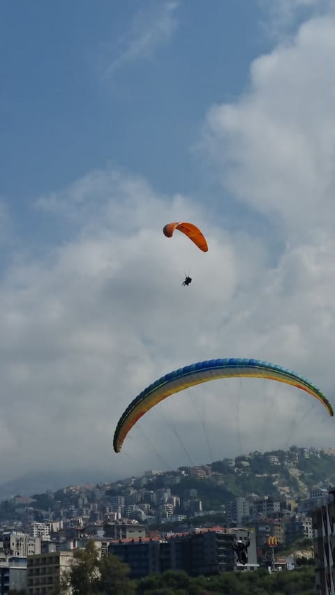 Paragliding - Tour Beirut — photograph 3