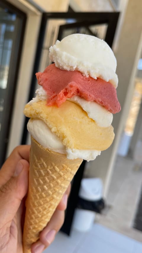 Sami Icecream and sweets — photograph 2