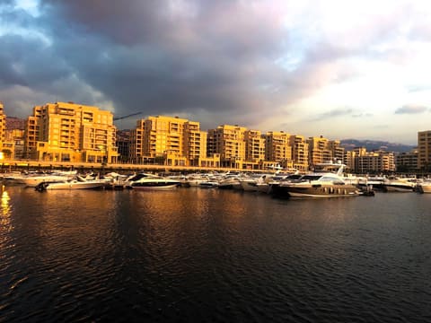La Marina Club — photograph 2