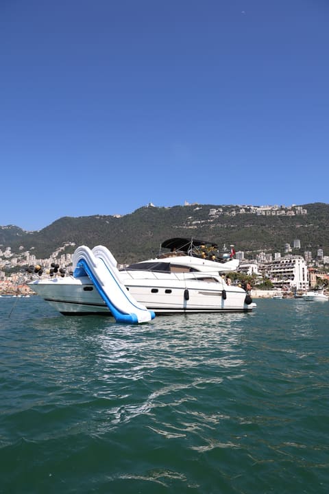 Admiral Yachting Lebanon — photograph 2