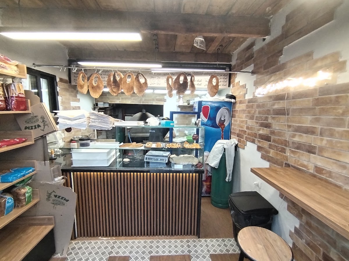 Finianos Bakery