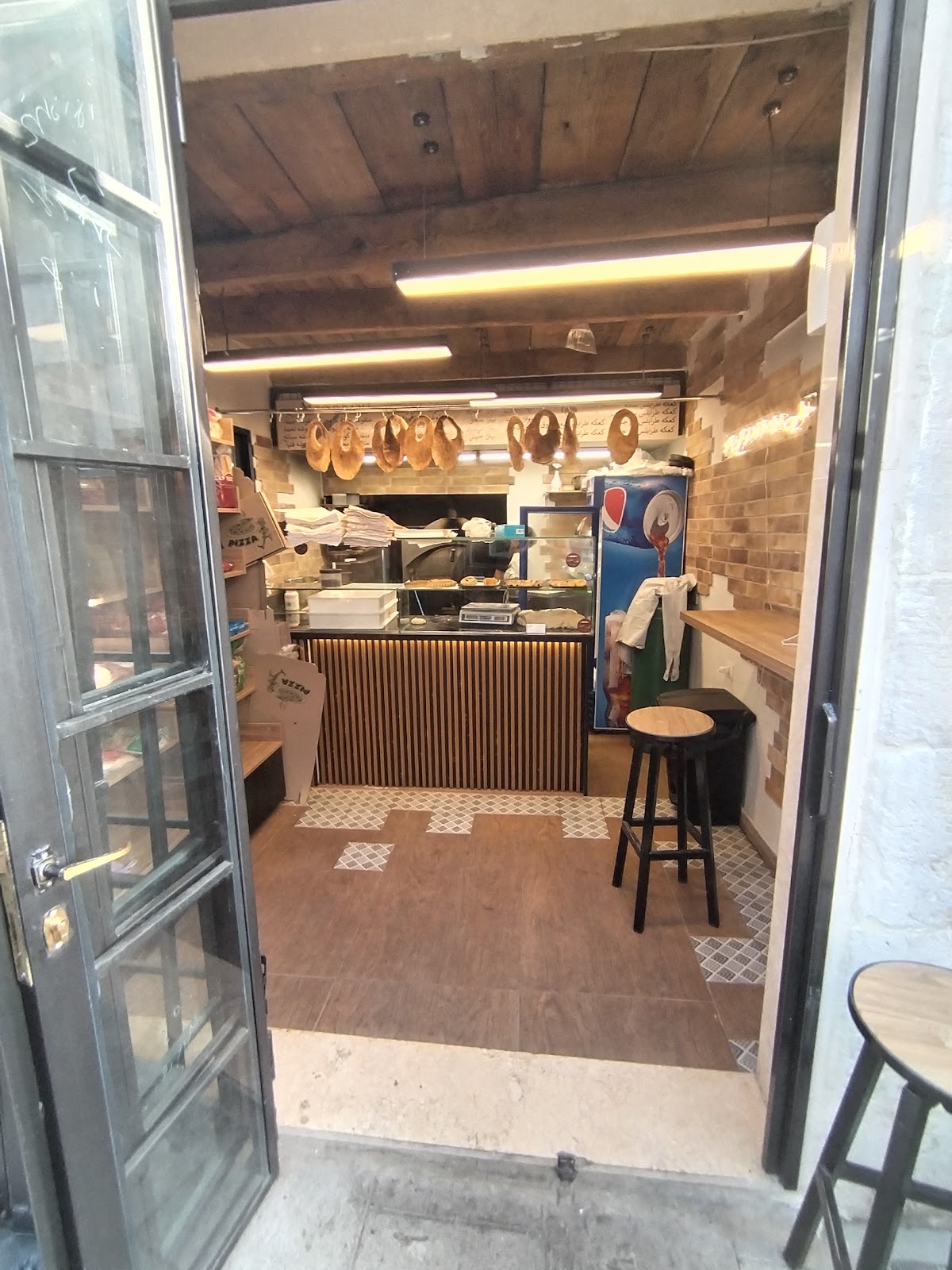 Finianos Bakery — photograph 3