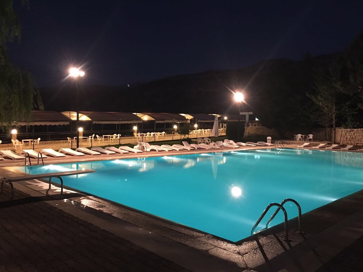 Le Nirvana Resort — photograph 2