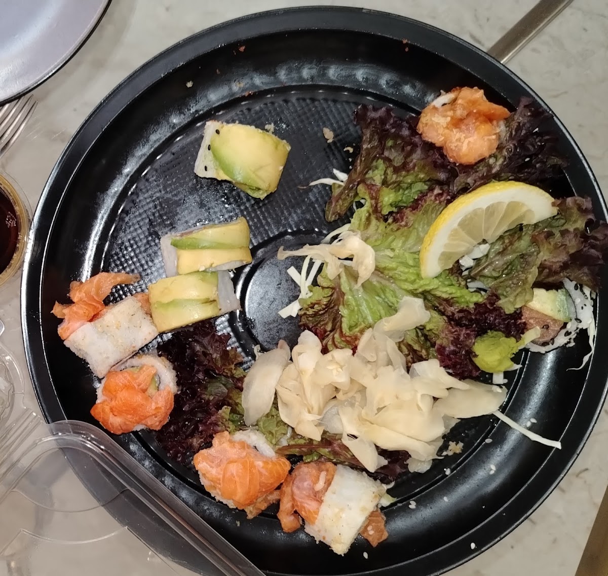Sushiholic dbayeh — photograph 3