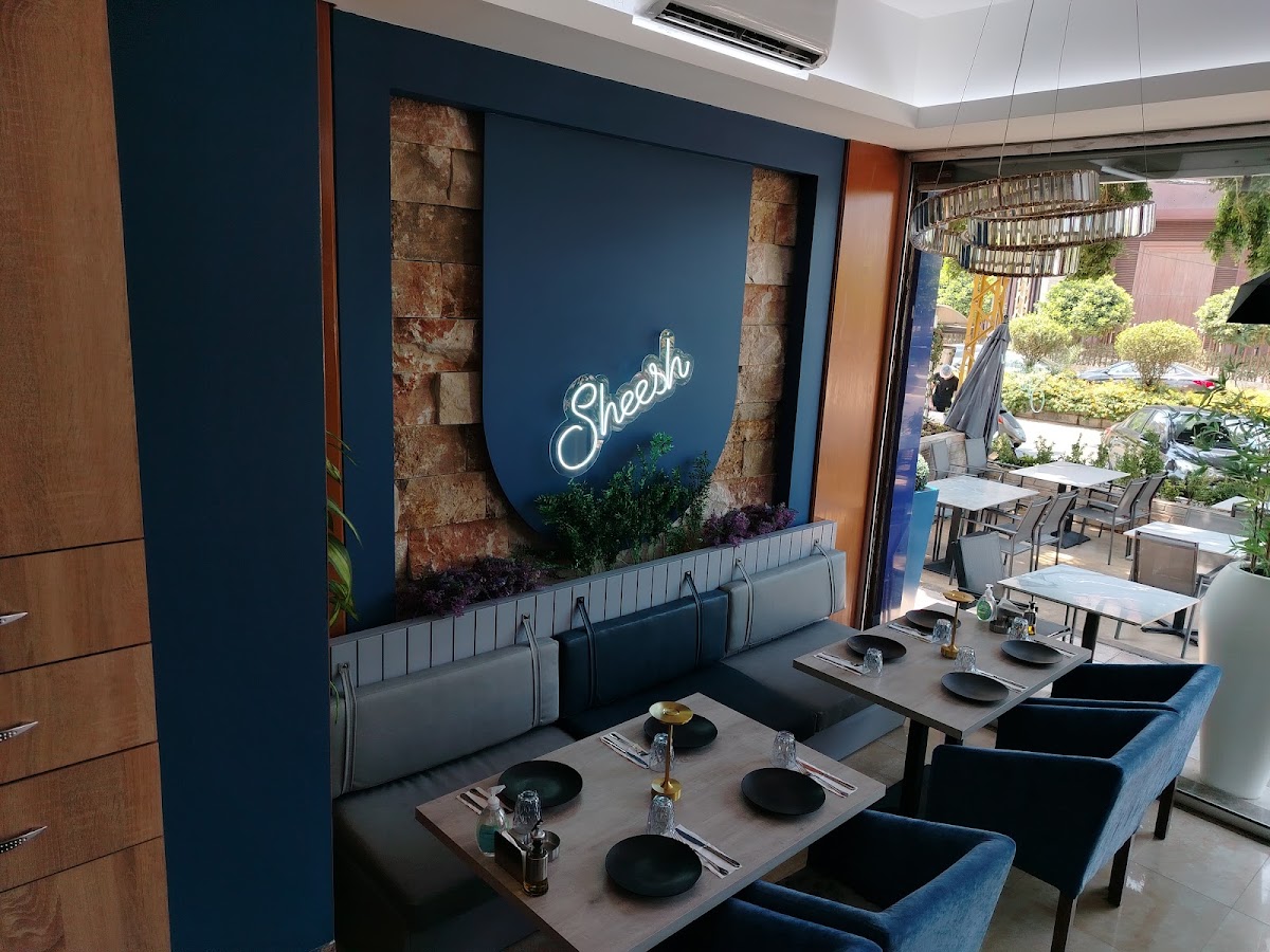 Sheesh Restaurant — photograph 2