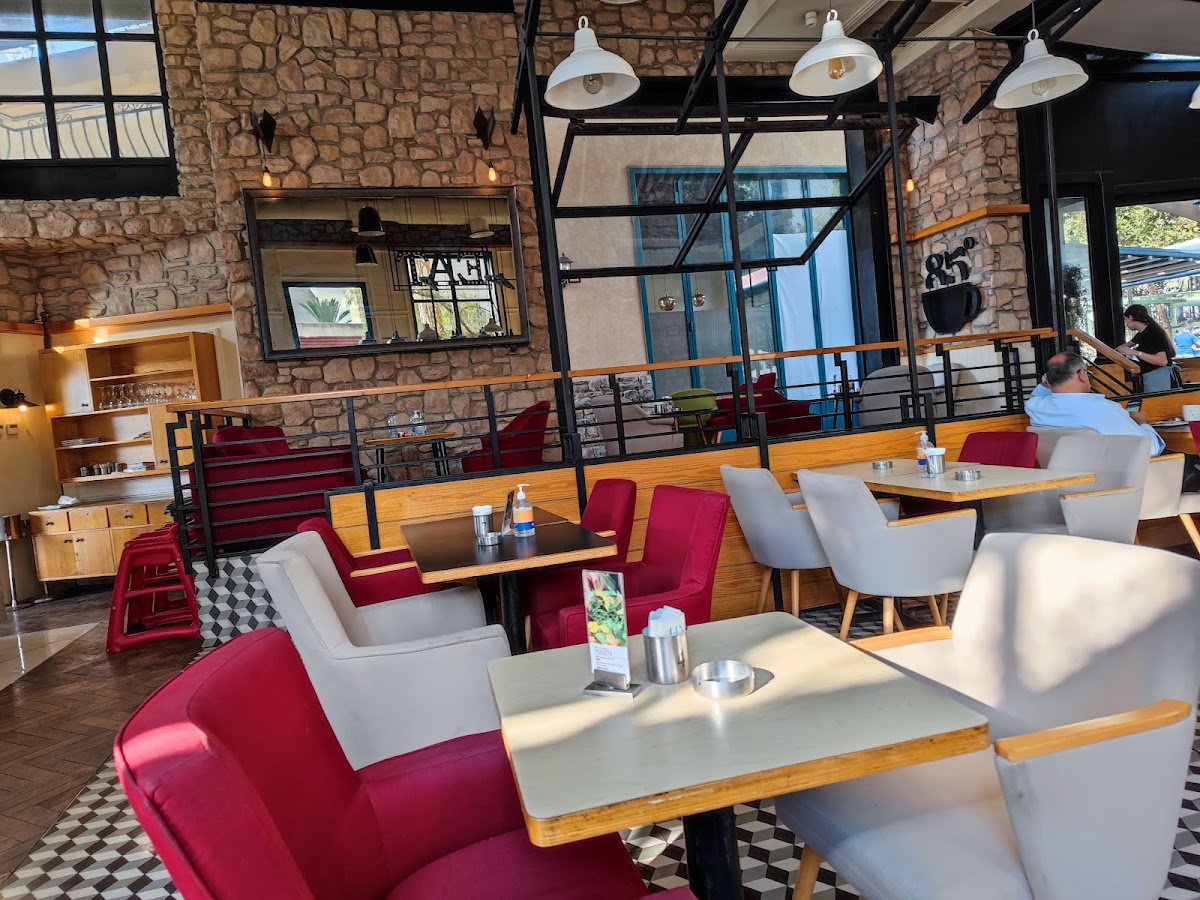 Lina's Dbayeh