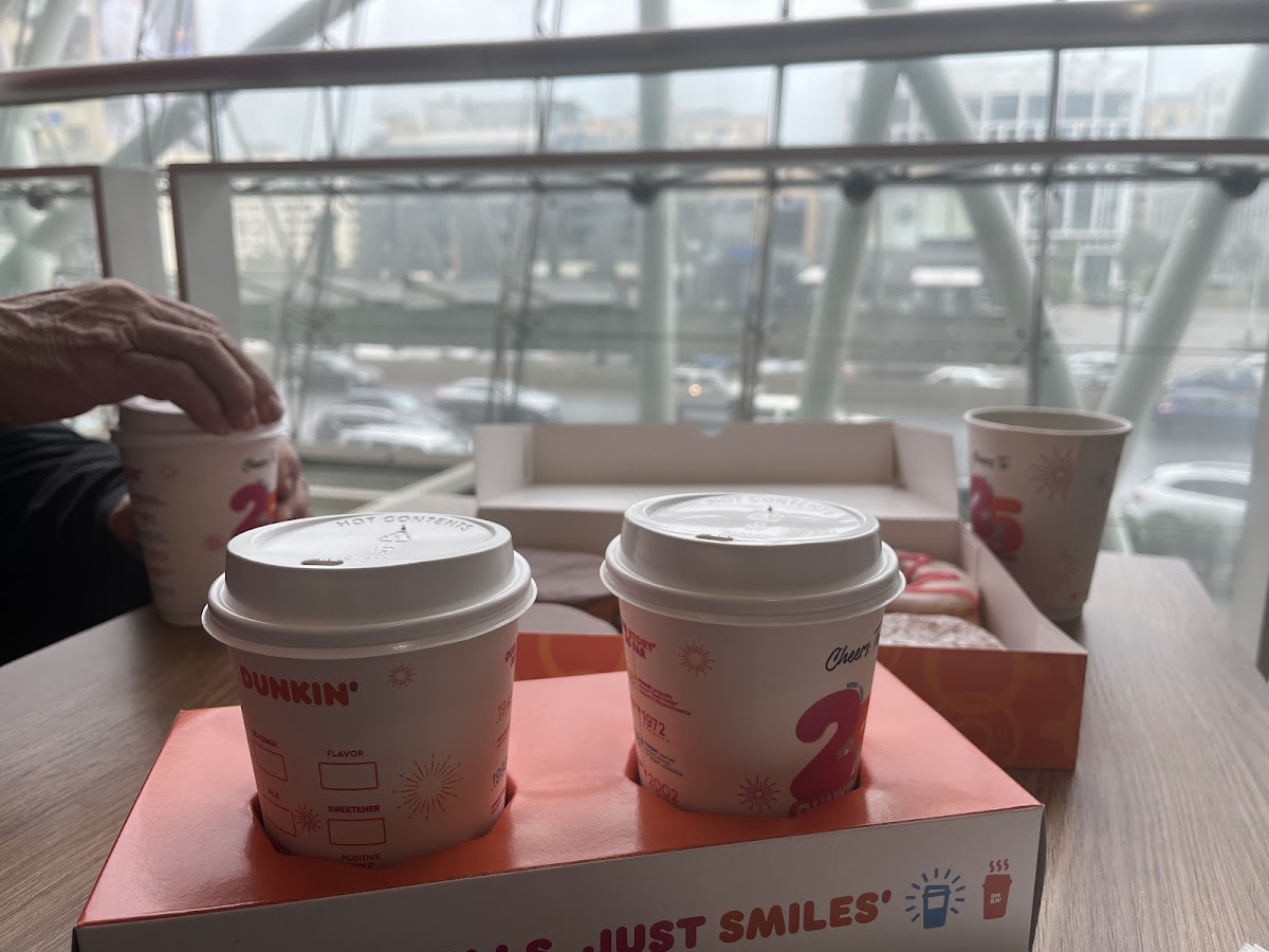 Dunkin’ Le Mall Dbayeh — photograph 3