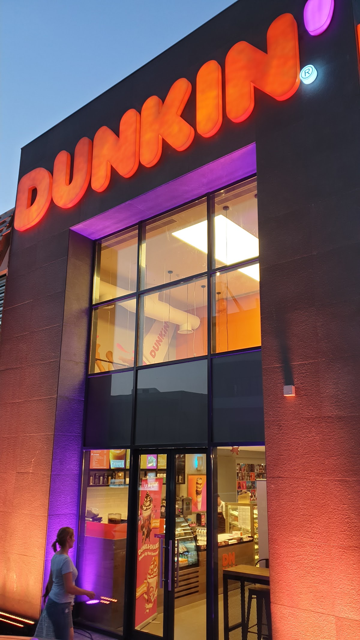 Dunkin' Antelias — photograph 4