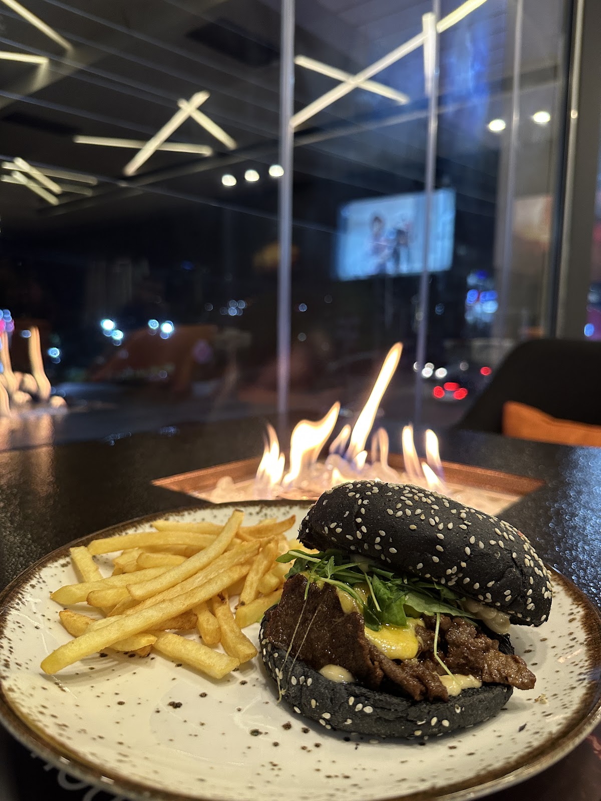 Lava Lounge — photograph 5