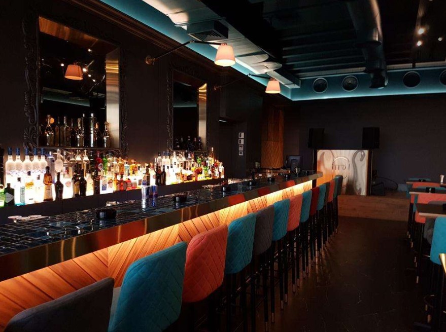 Brûlé Lounge & Bar — photograph 3
