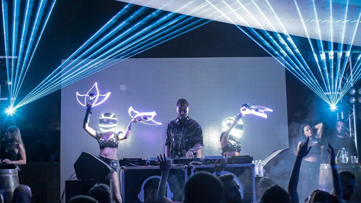 The Bass Lounge — photograph 3