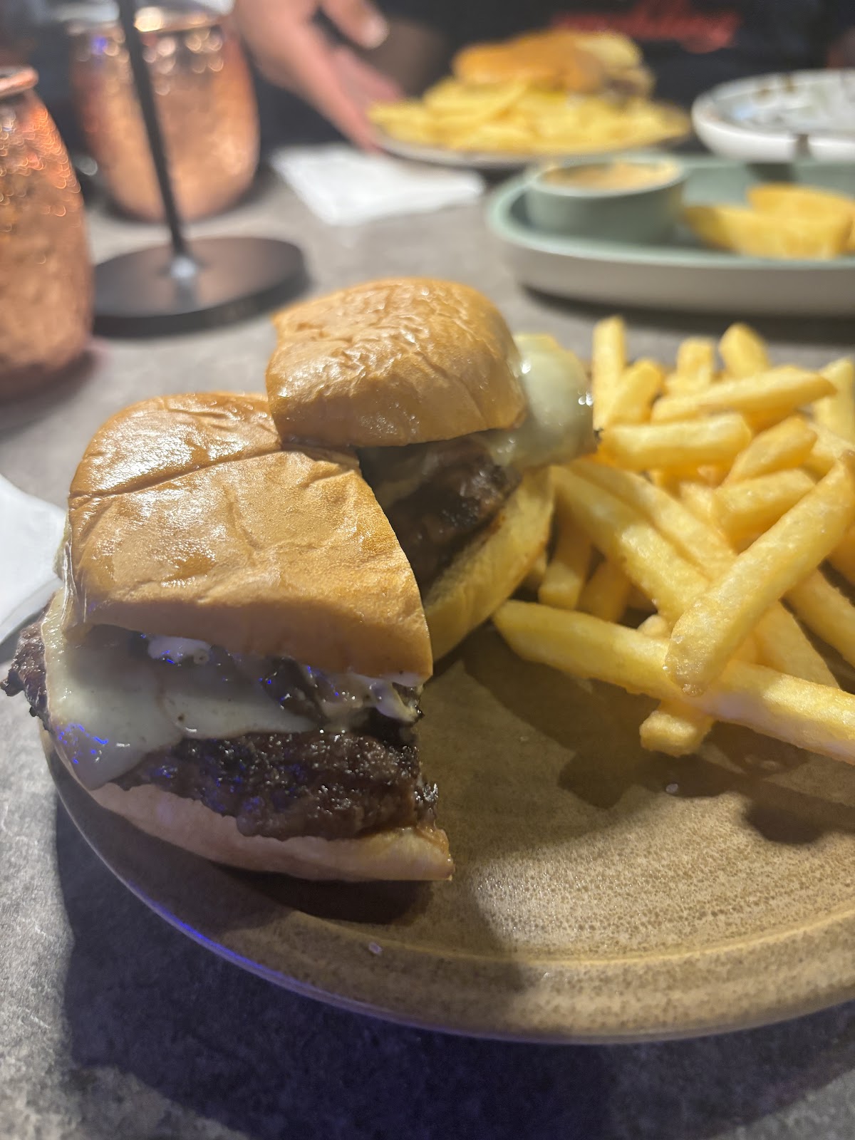 Opus Burger Bar — photograph 3