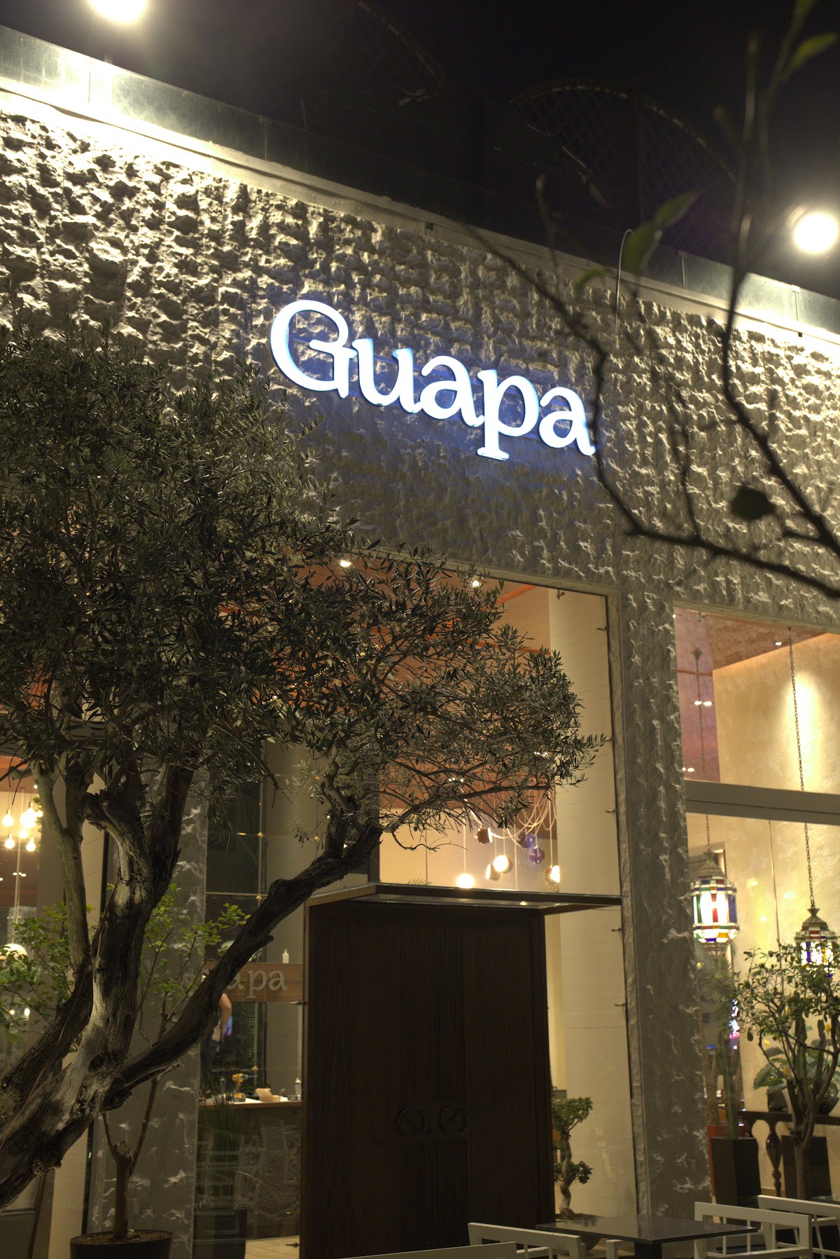 Guapa