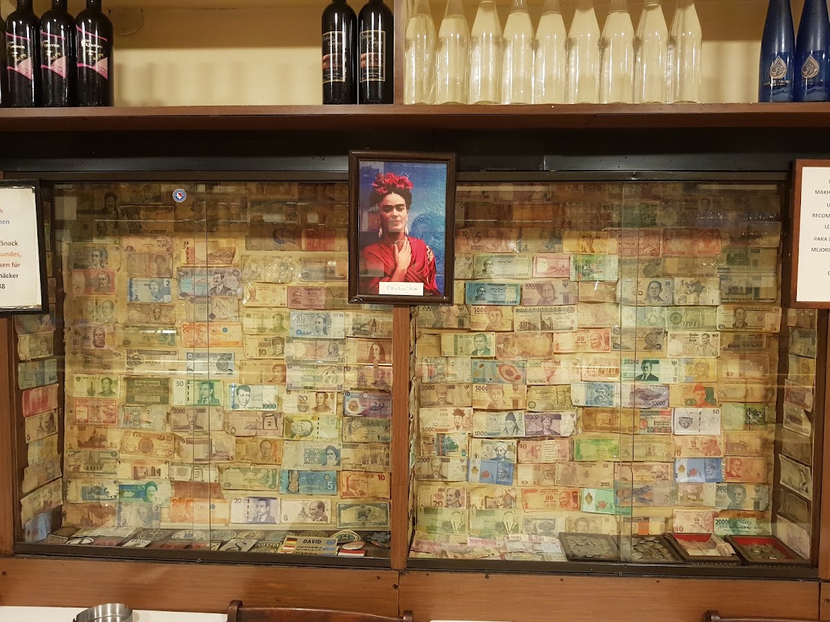 Makhlouf — photograph 4